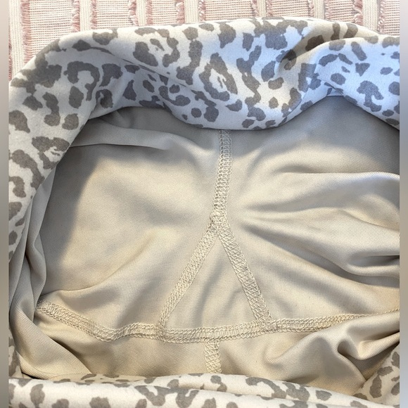 Crossover cheeta print leggings - Picture 5 of 10